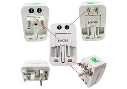 Adattatore universale da viaggio per prese elettriche